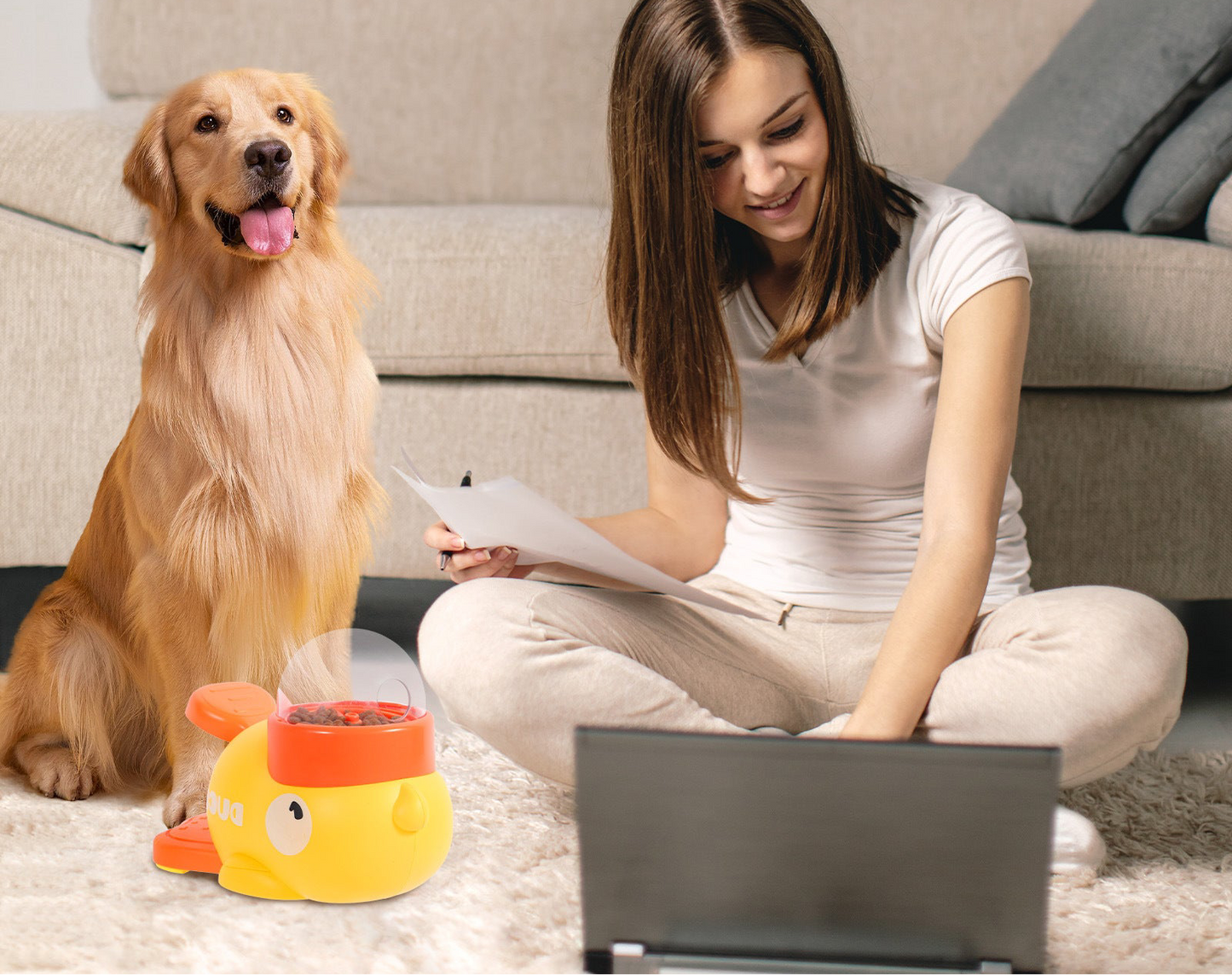 Bringen Sie Spaß und Komfort in die Fütterungszeit mit dem Little Yellow Duck Pet Feeder dem ultimativen interaktiven Futterspiel