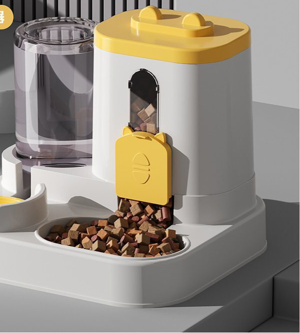 Verwöhnen Sie Ihre Haustiere mit unserer innovativen Katzen- und Hundefutterstation